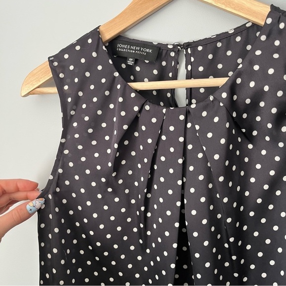 Jones New York Collection Petite Pleated Black & White Sleeveless Blouse Size 6P - Picture 8 of 14
